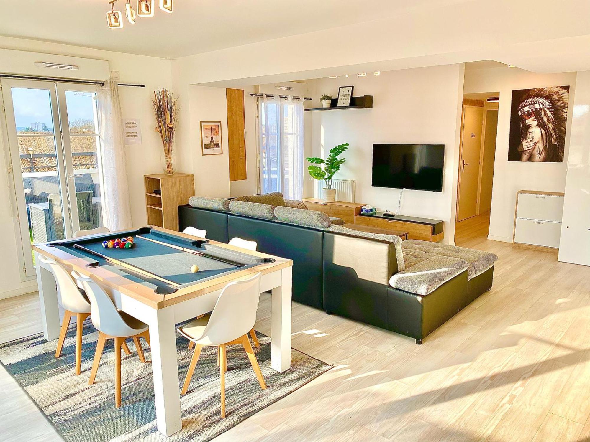 Appartement Le Prestige Terrasse-Cocon Familial Cosy, Billard & Jacuzzi Avec Vue Sur Paris à Le Blanc-Mesnil Extérieur photo